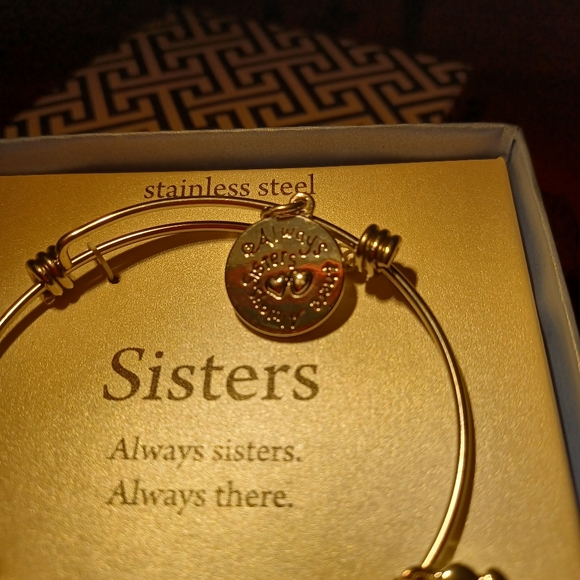 Sisters Charm Bracelet Silver - Picture 3 of 5